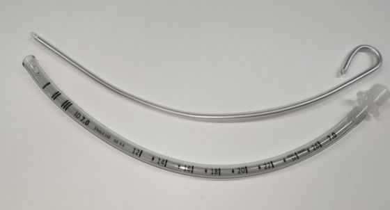 Tubo endotraqueal médico suave con ojos Murphy y línea de rayos X Tubo endotraqueal sin esposas con alambre de guía